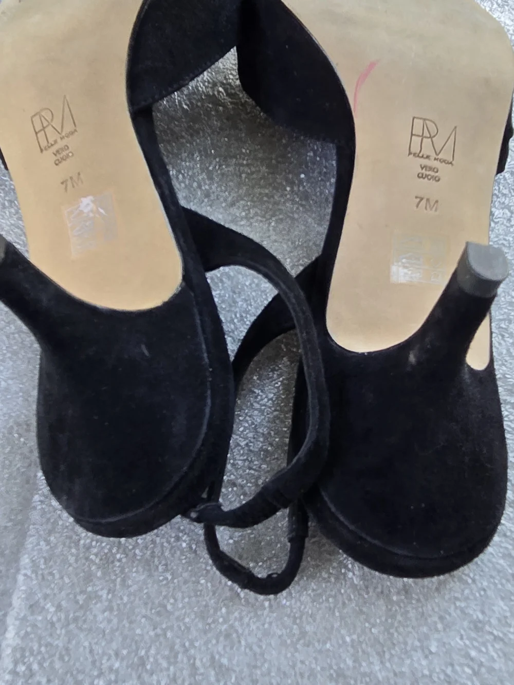 Pelle Moda elegant pelle